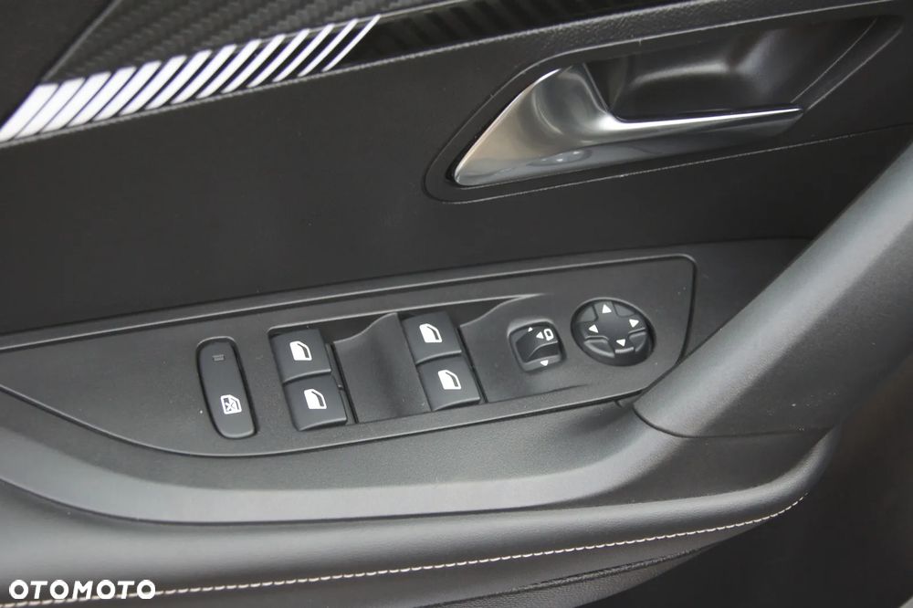 Peugeot 2008 PureTech 100 Stop&Start Allure Pack - 16