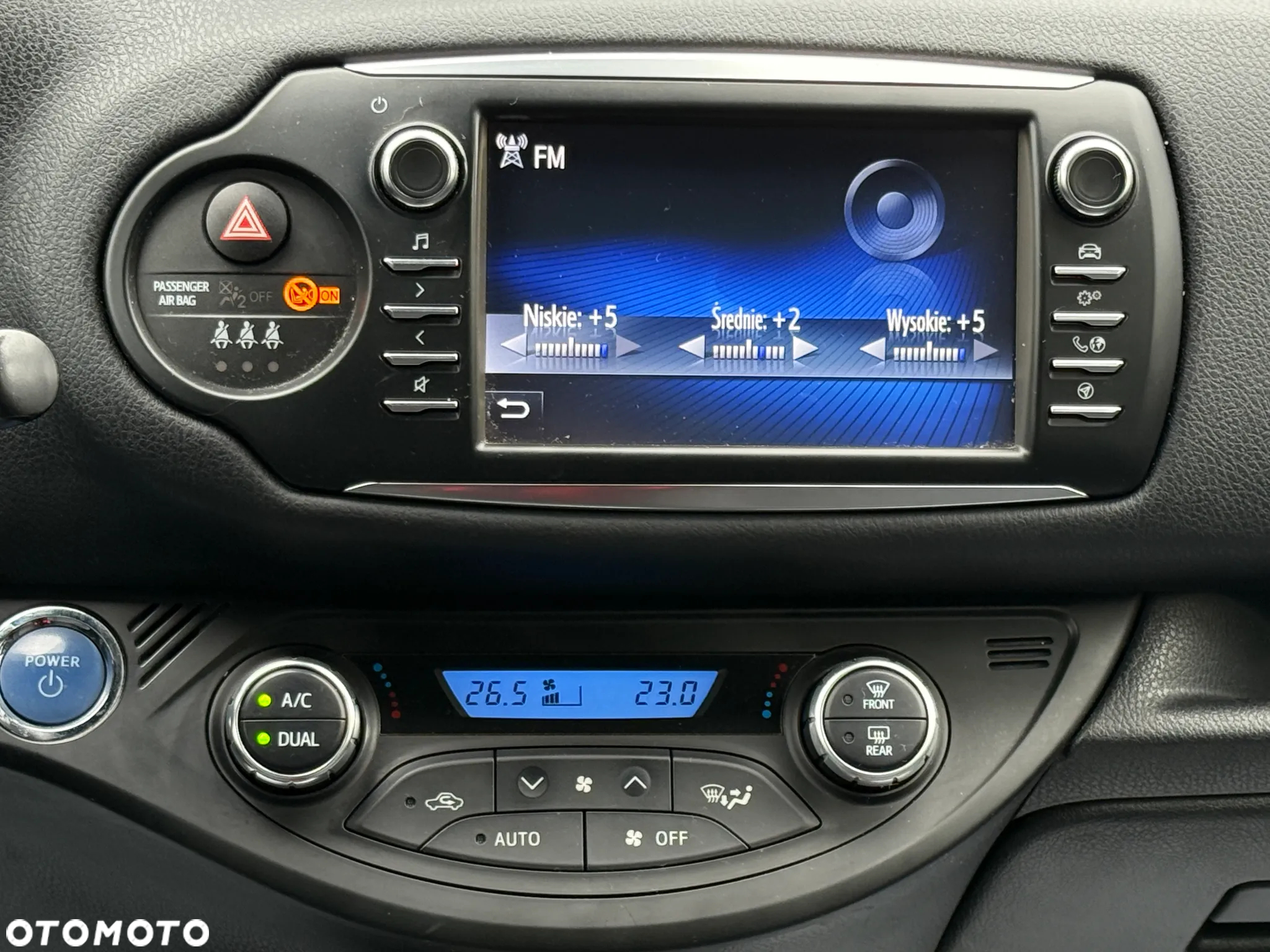 Toyota Yaris Hybrid 100 Selection Passion - 10