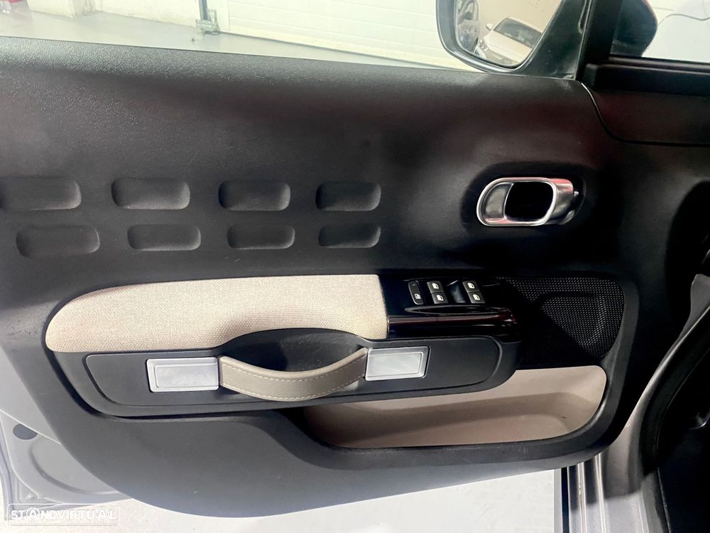 Citroën C3 1.2 PureTech Shine - 28