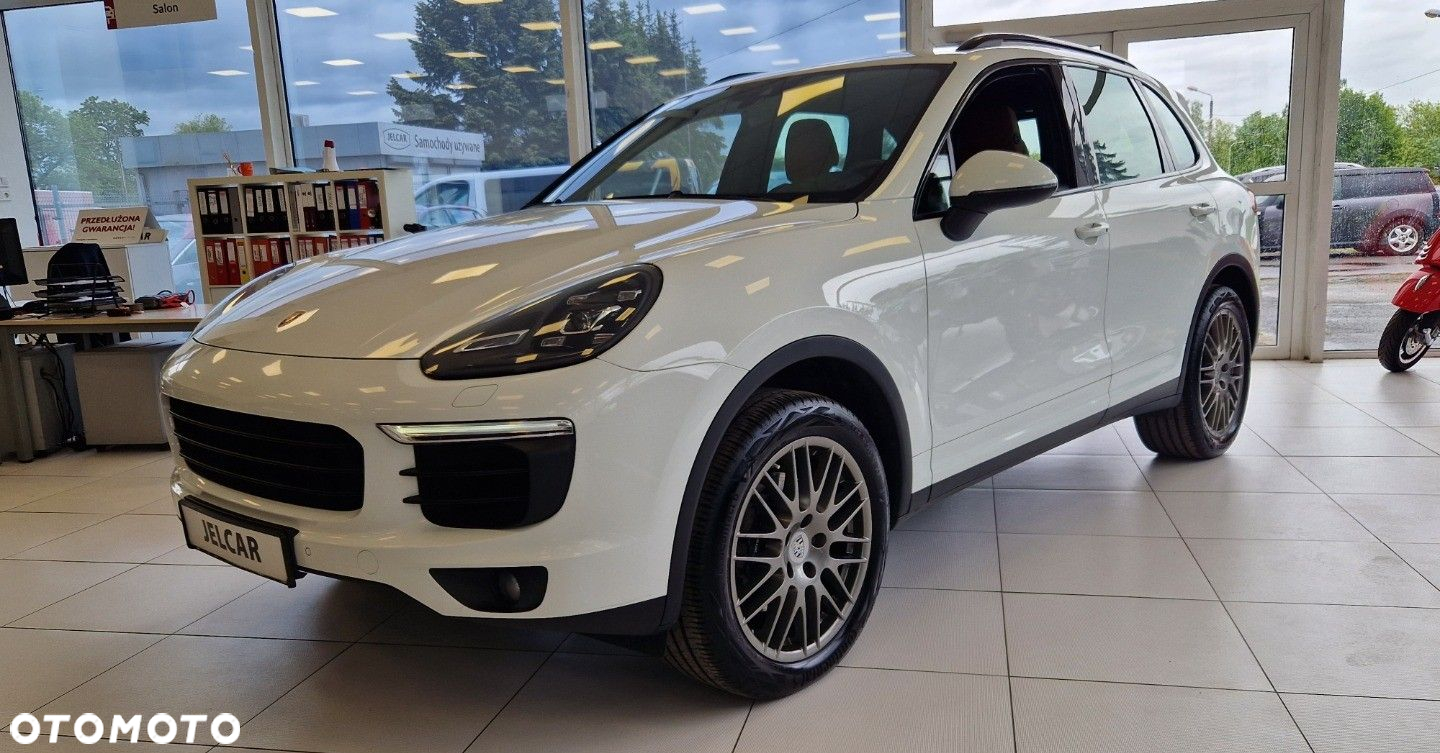Porsche Cayenne - 2