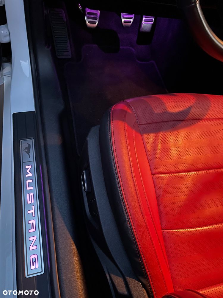 Ford Mustang 2.3 EcoBoost - 19