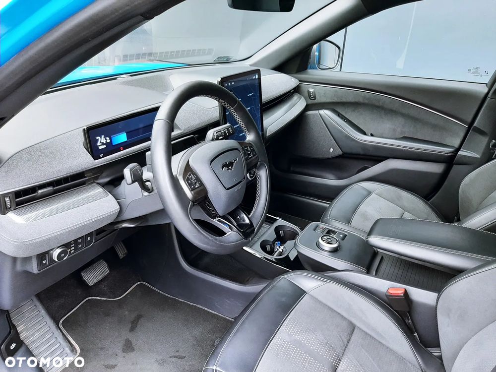 Ford Mustang Mach-E 91 kWh AWD GT - 23