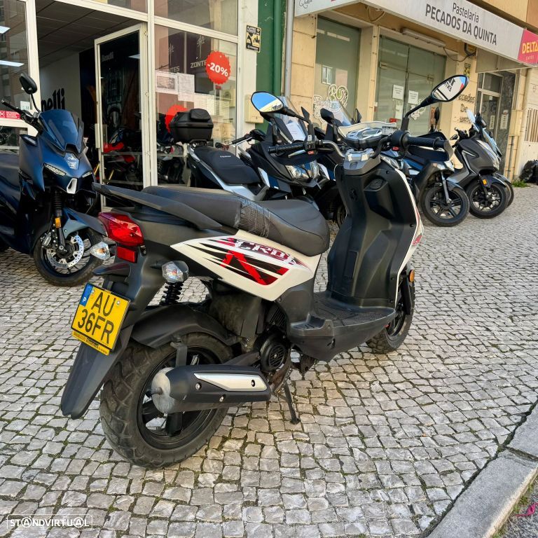 Sym FIDDLE CROX 50 - 24