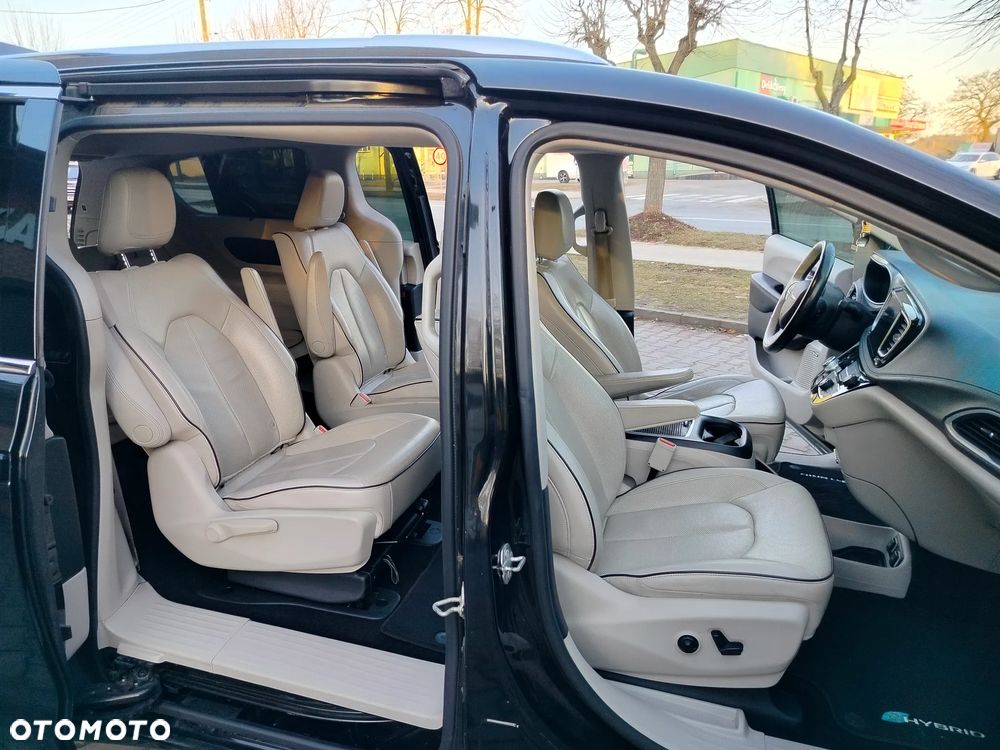 Chrysler Pacifica - 18