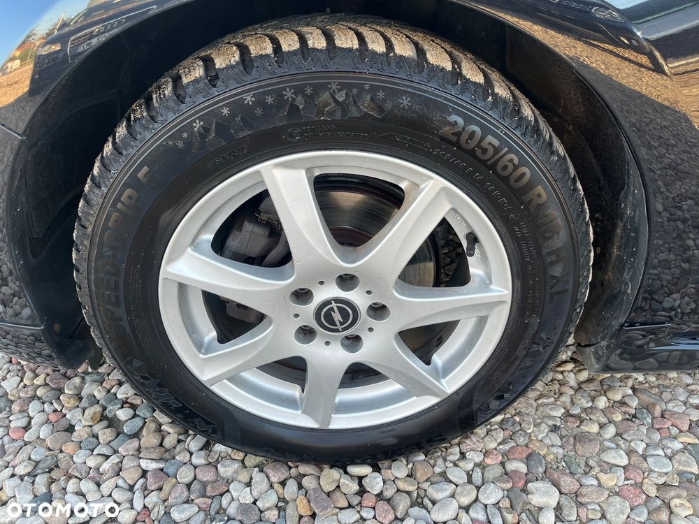 Opel Astra 1.4 Turbo Sport - 25