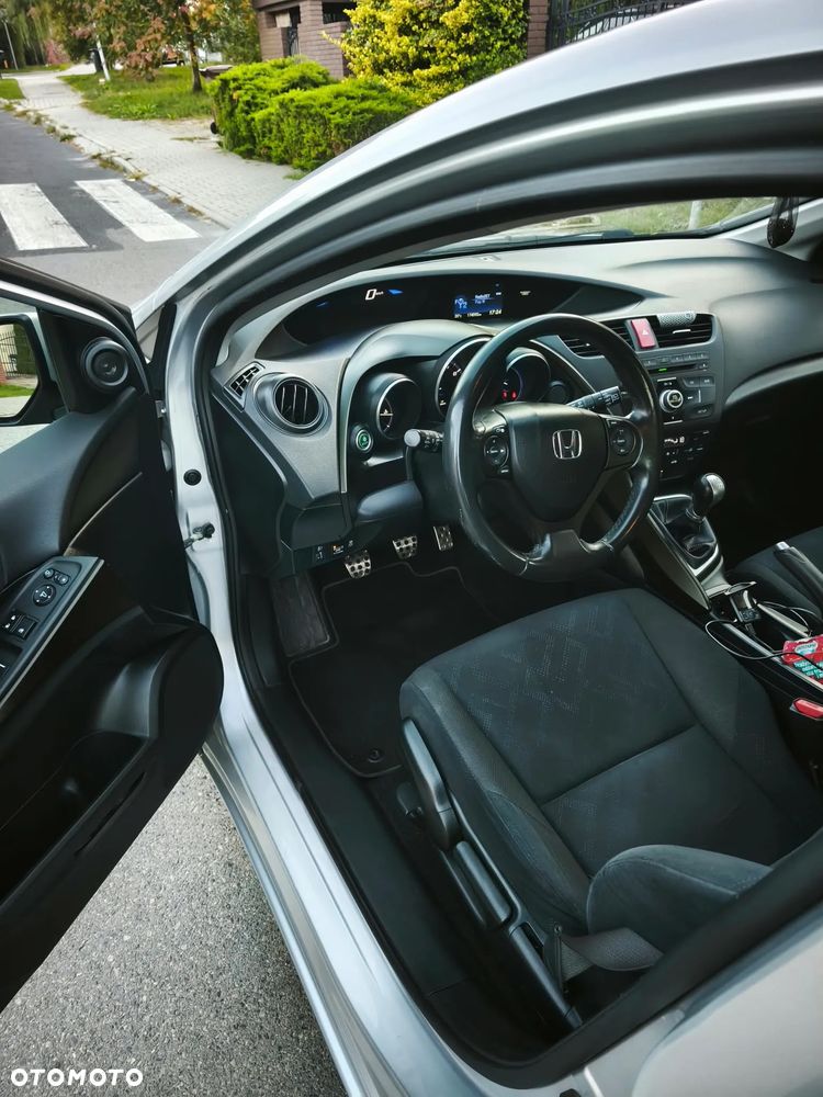 Honda Civic 1.8 S - 12