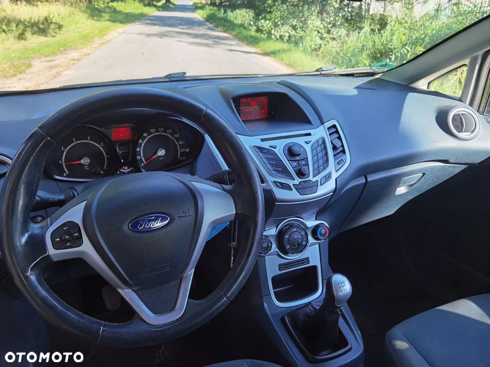 Ford Fiesta 1.25 Titanium EU5 - 9