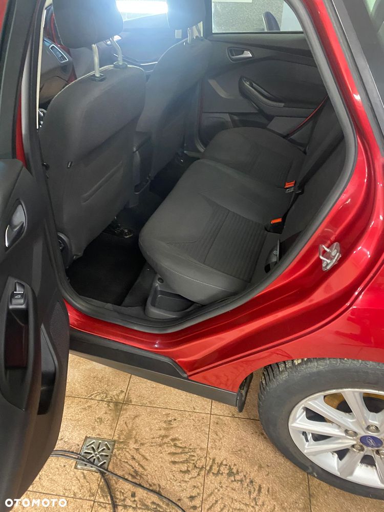 Ford Focus 1.5 EcoBoost Titanium ASS - 9