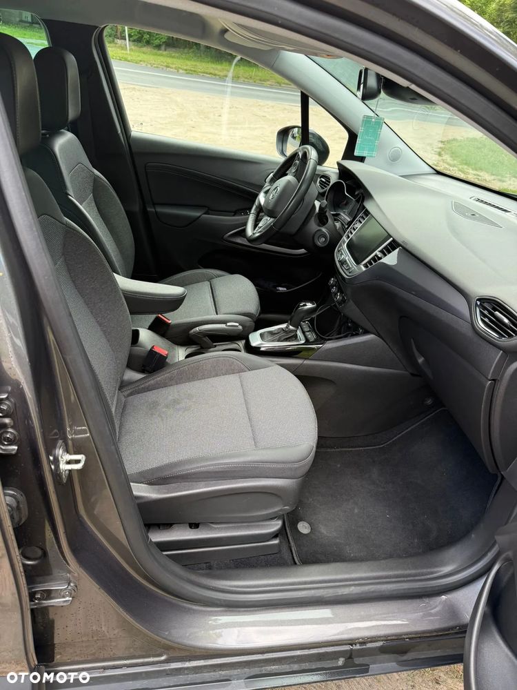 Opel Crossland X - 13