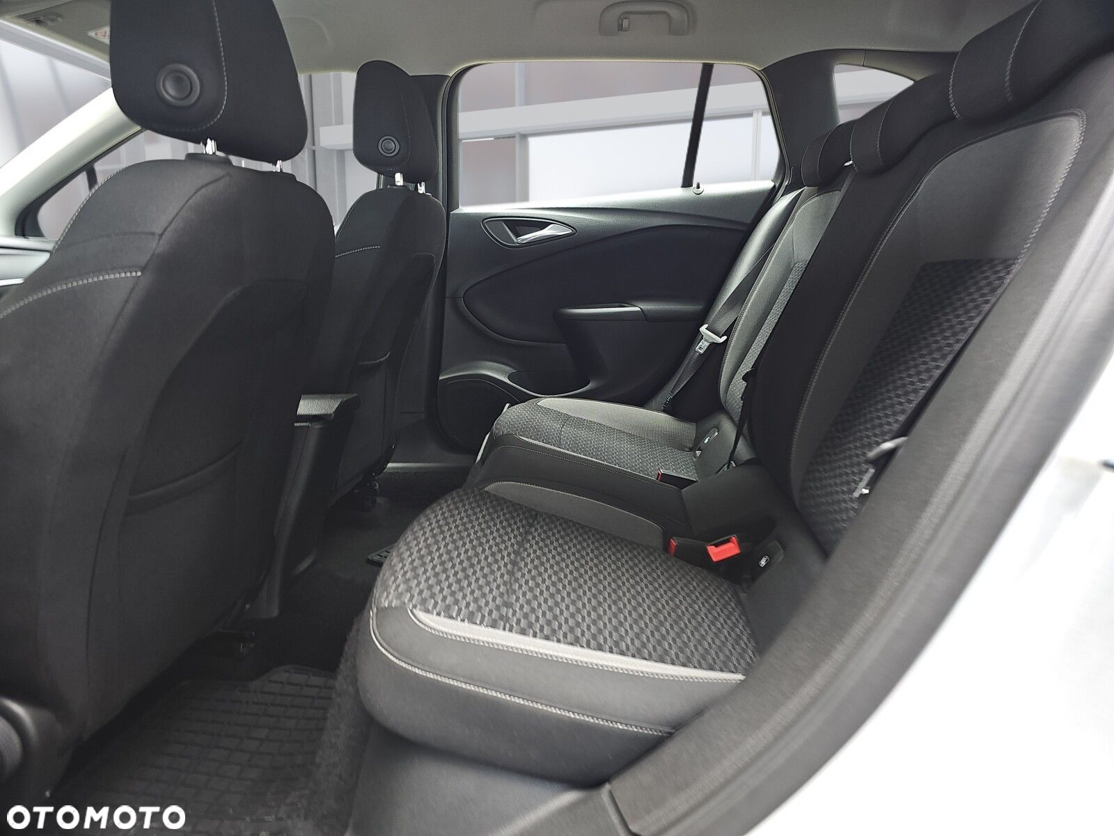 Opel Astra V 1.5 CDTI Edition S&S - 23