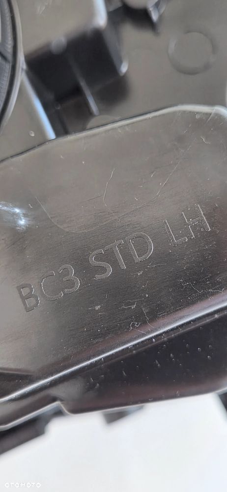 LAMPA LEWA PRZÓD HYUNDAI i20 III 2021- 92101-Q0000 ZWYKŁA - 14