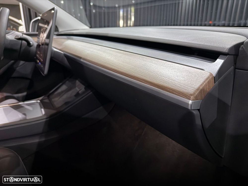 Tesla Model Y Standard - 31