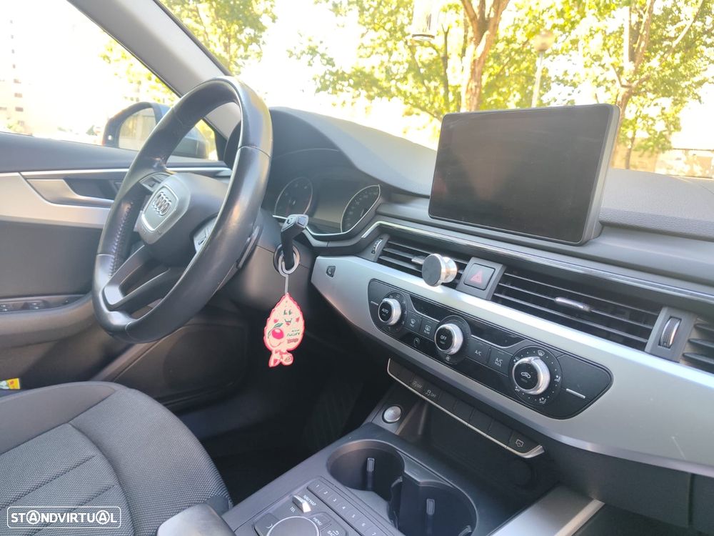 Audi A4 Avant 2.0 TDI S tronic - 11