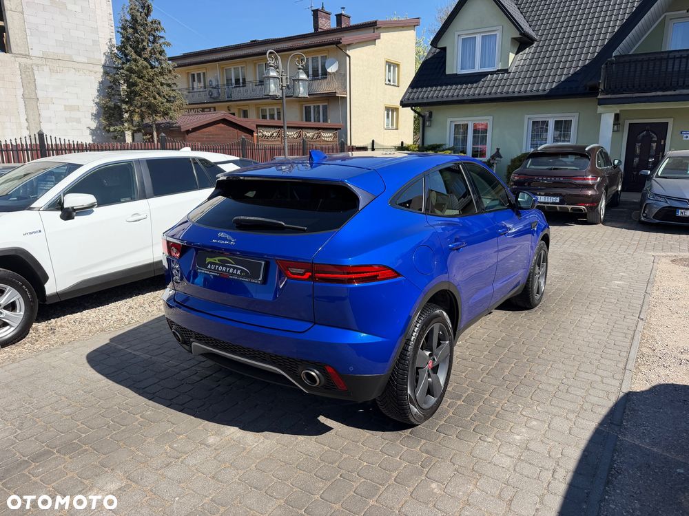 Jaguar E-Pace 2.0 i4D AWD R-Dynamic Chequered Flag - 32