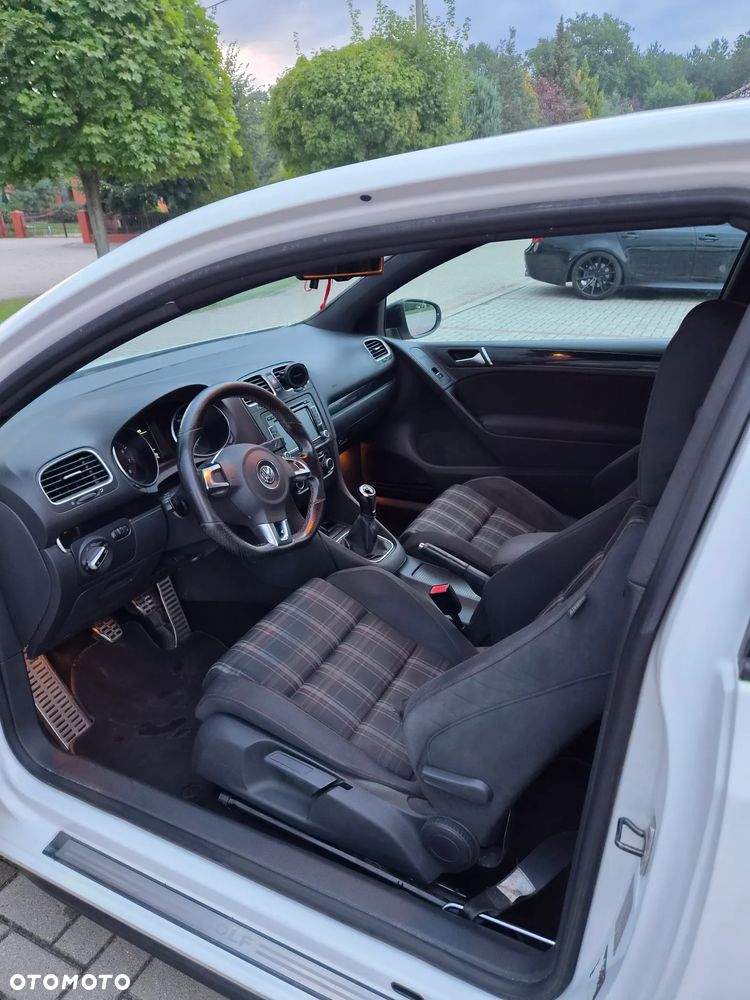 Volkswagen Golf 2.0 TSI GTI - 9