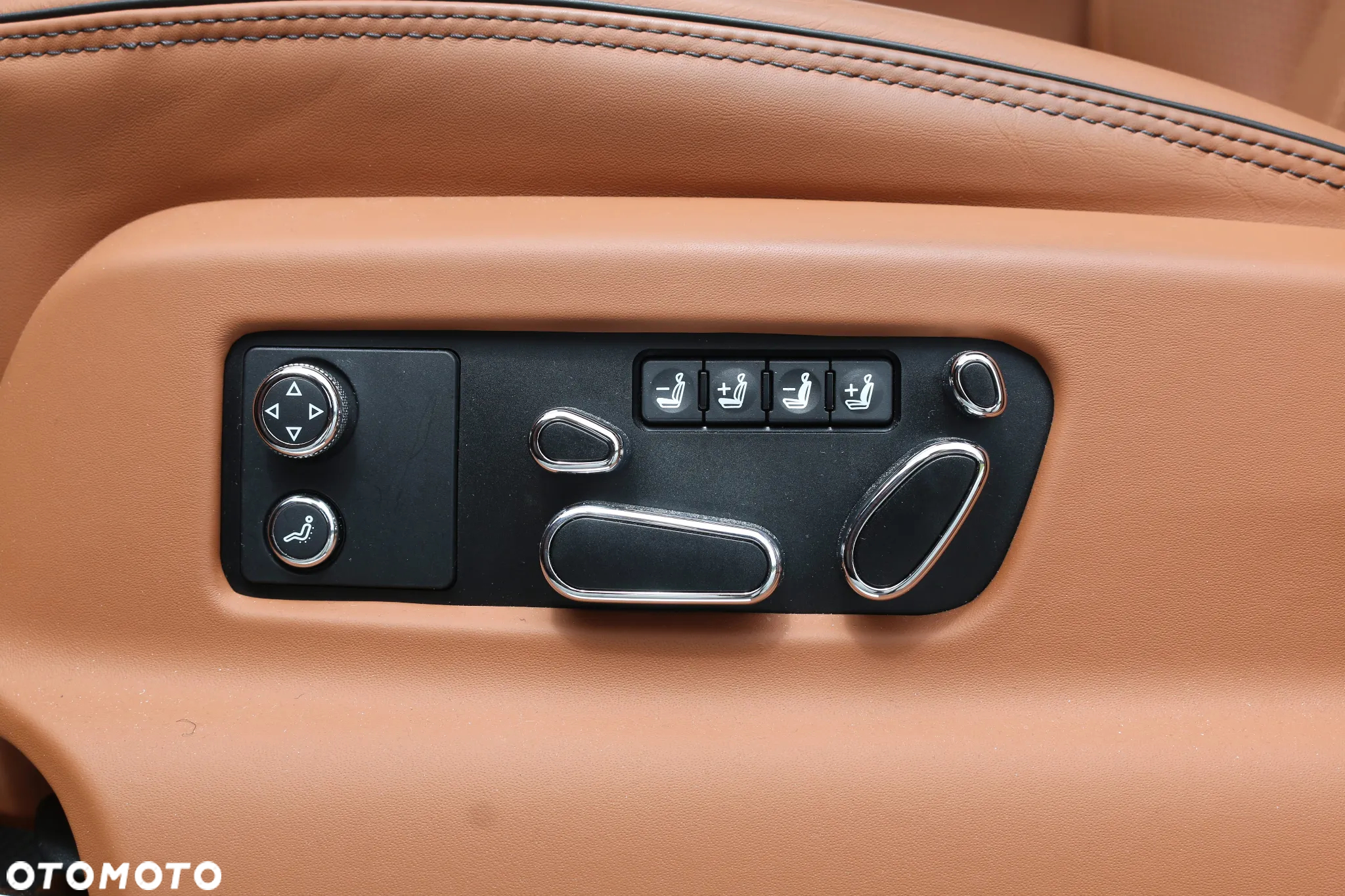 Bentley Bentayga - 13