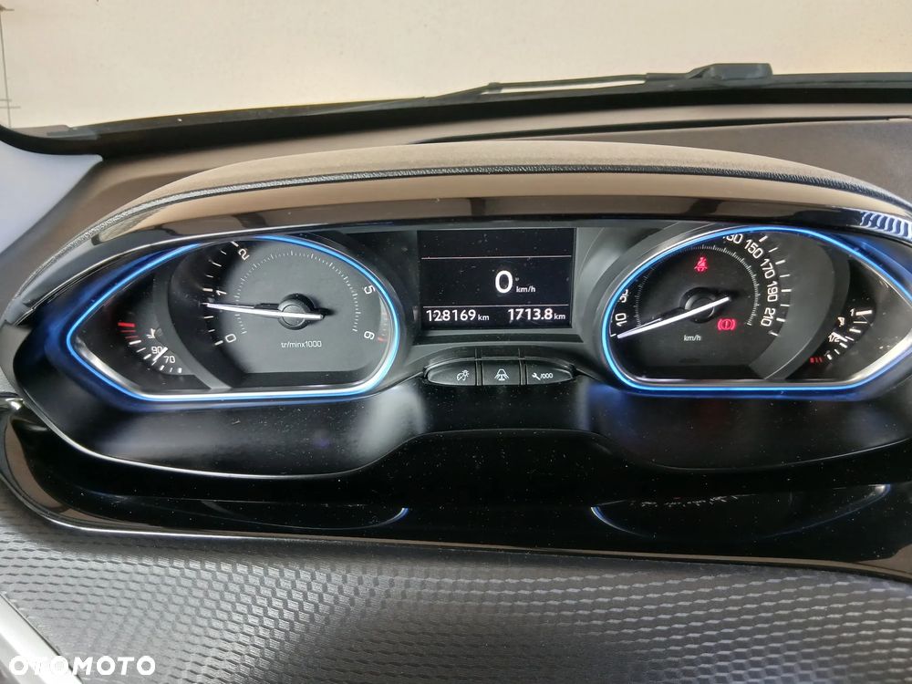 Peugeot 2008 e-HDi FAP 115 STOP & START Allure - 14