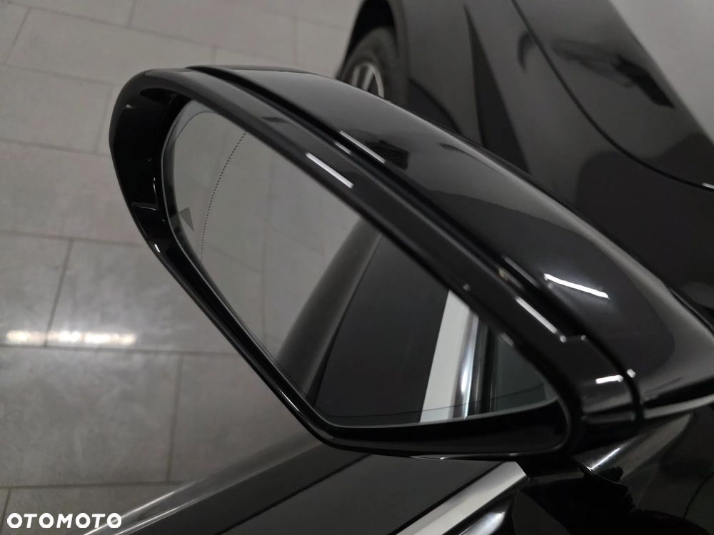 Mercedes-Benz Klasa E - 27