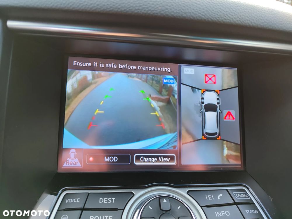 Infiniti QX70 3.0d S - 13