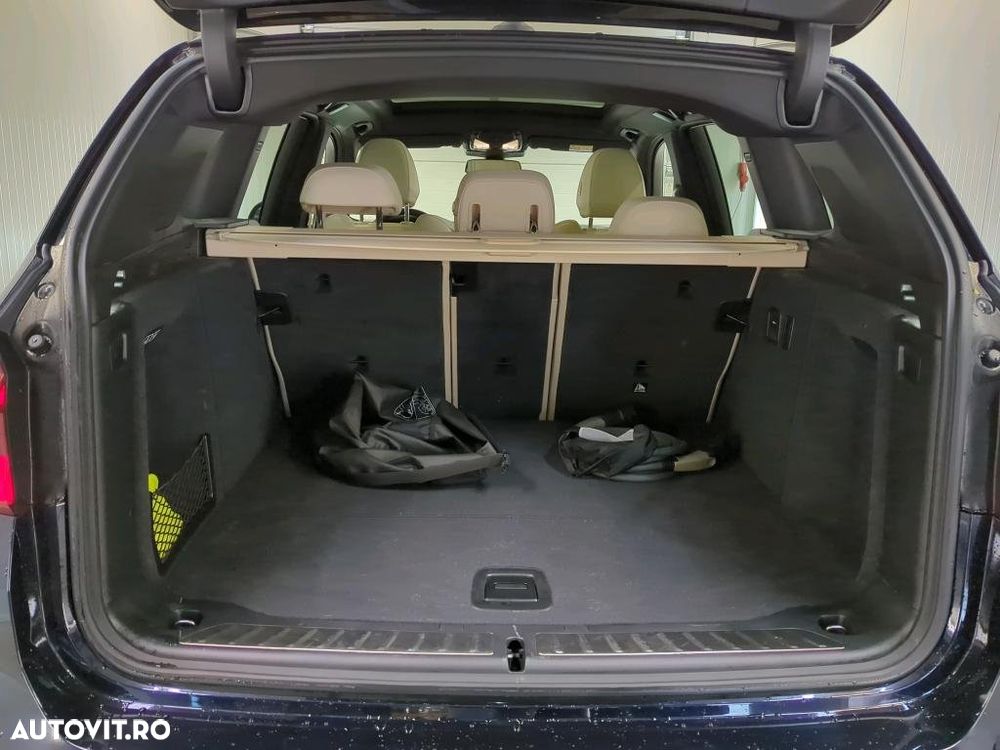 BMW iX3 Impressive - 12