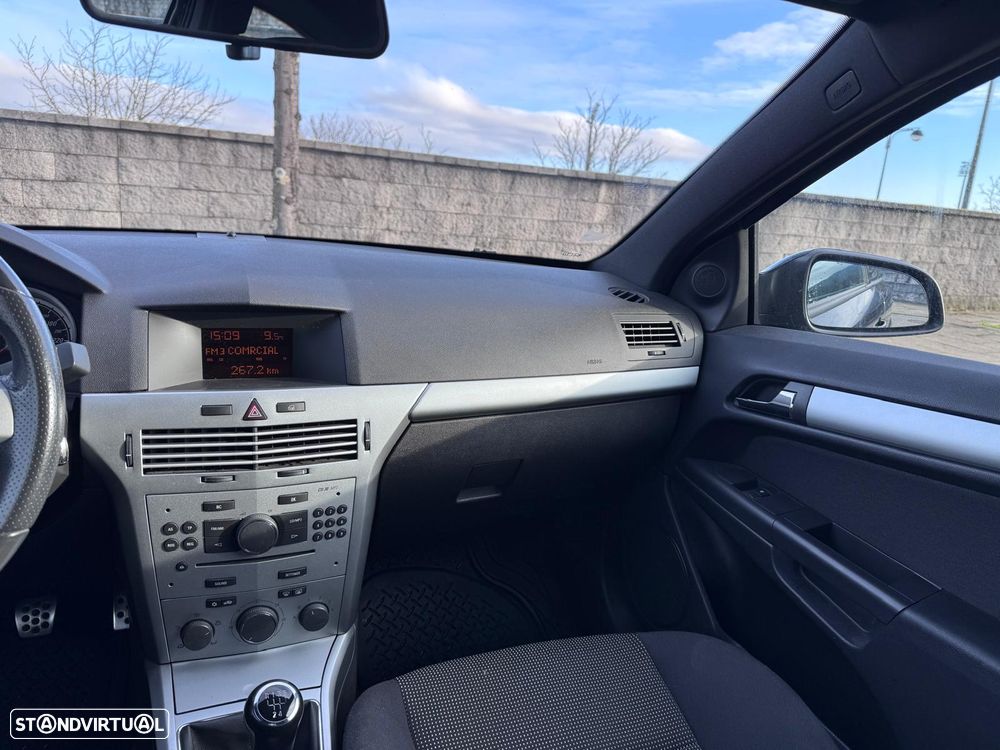 Opel Astra GTC 1.4 - 12