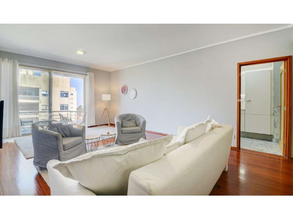 Apartamento T1 mobilado para arrendamento no Aviz, Porto - Grande imagem: 2/19