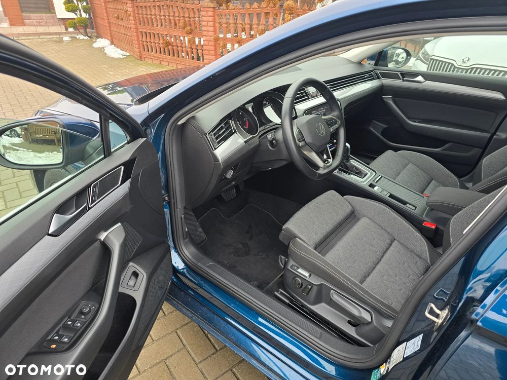 Volkswagen Passat - 9