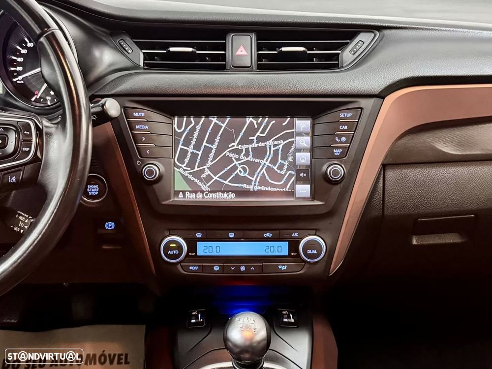Toyota Avensis Touring Sports 2.0 D-4D Luxury+GPS - 28