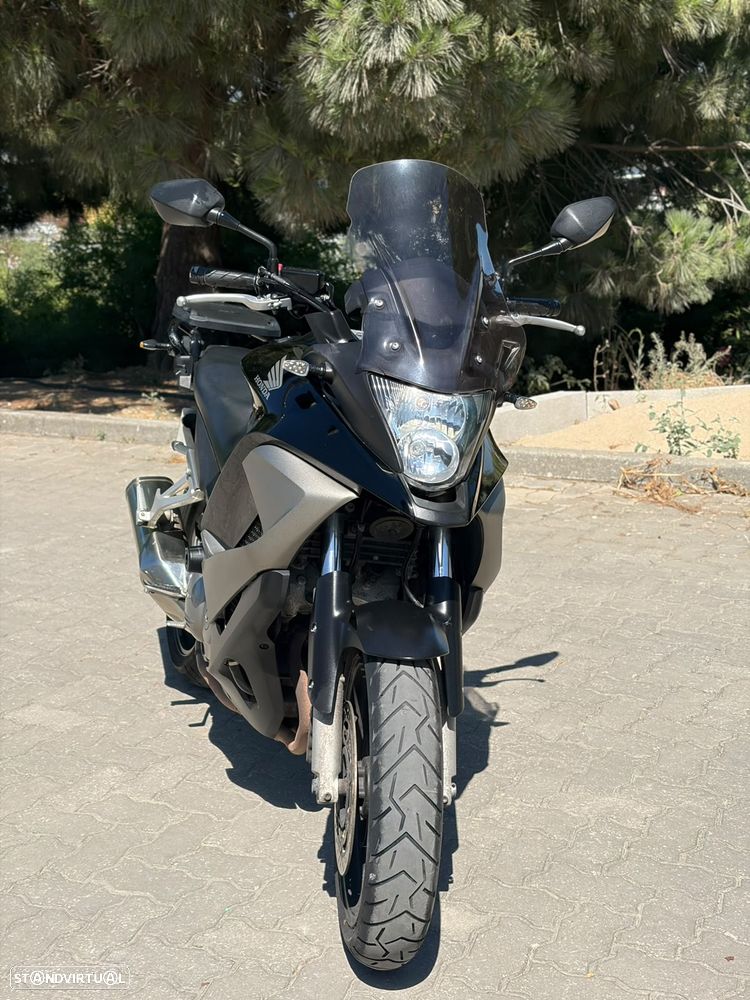 Honda VFR Crossrunner - 8