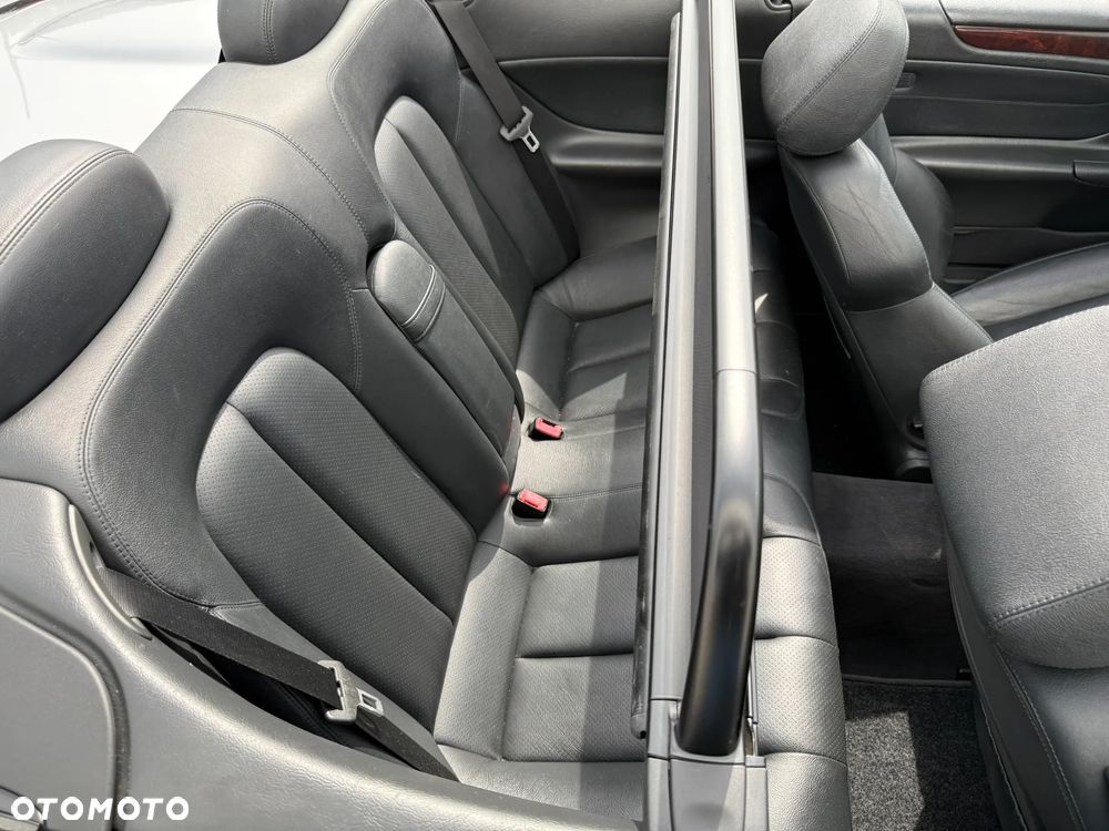 Mercedes-Benz CLK - 22