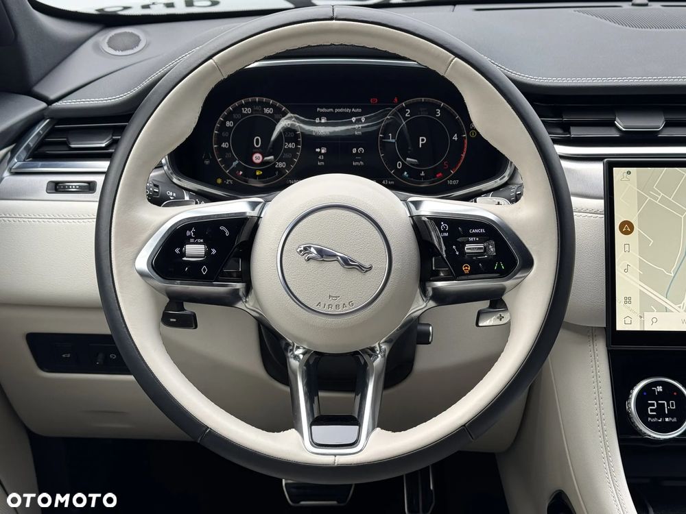 Jaguar F-Pace D200 AWD R-Dynamic SE - 12