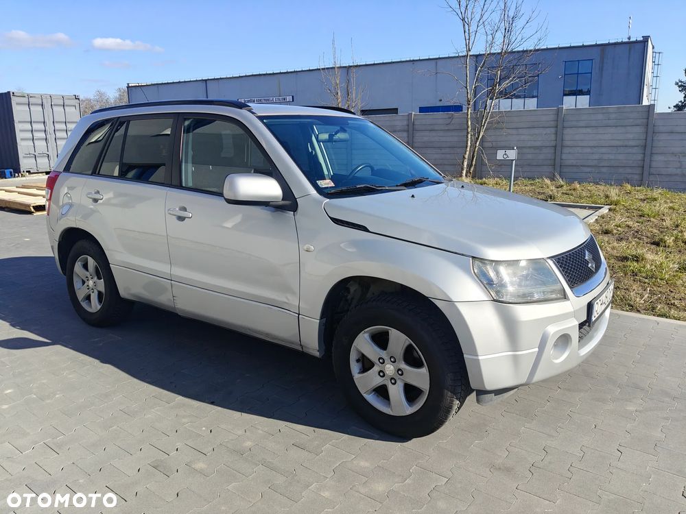 Suzuki Grand Vitara 2.0 De luxe - 9