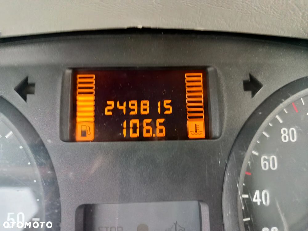 Opel Vivaro - 12