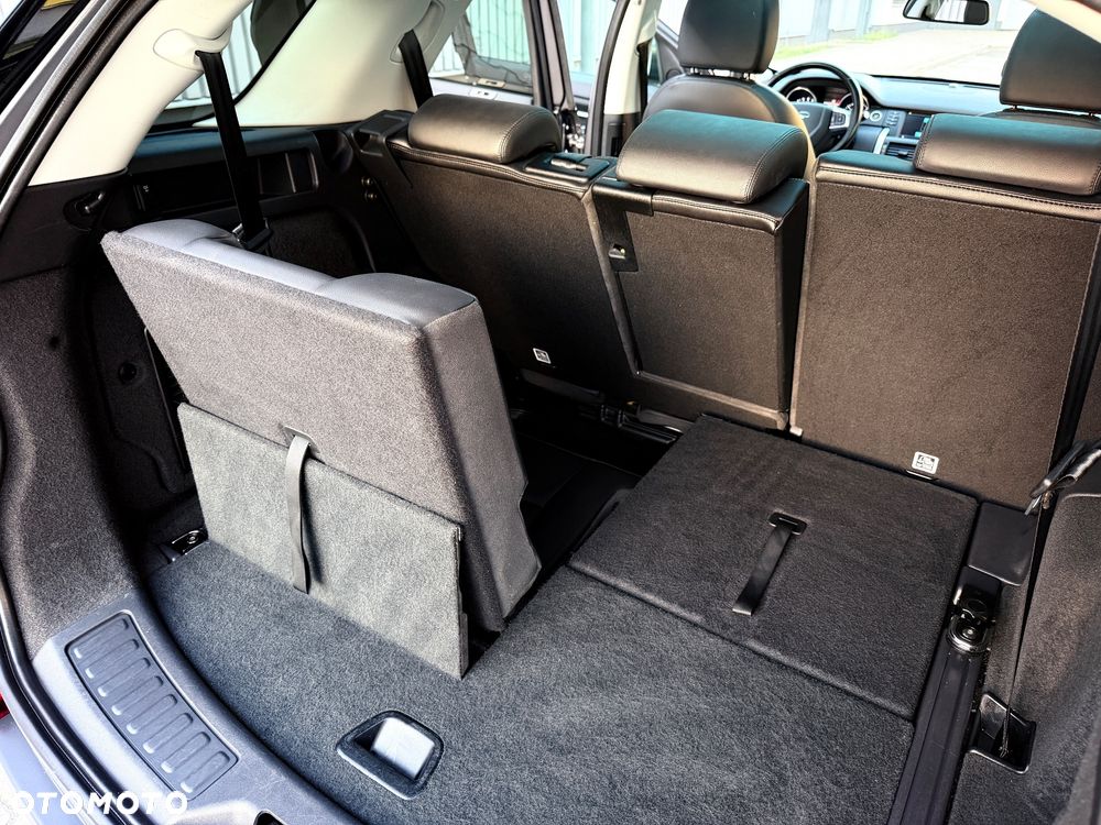 Land Rover Discovery Sport D180 HSE - 27
