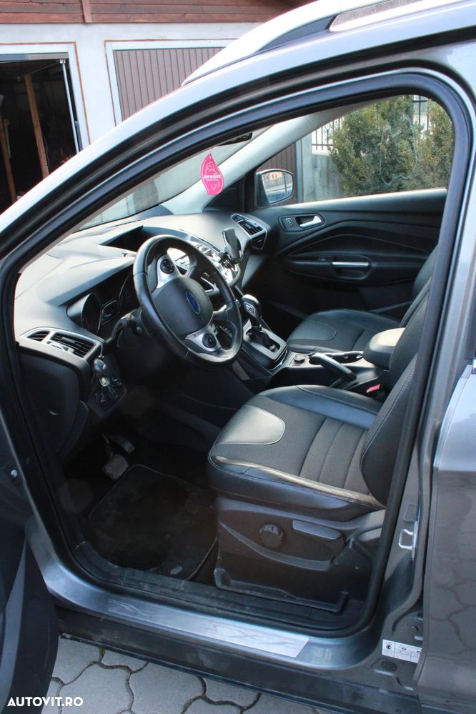Ford Kuga 2.0 TDCi 4x4 Aut. Titanium - 10