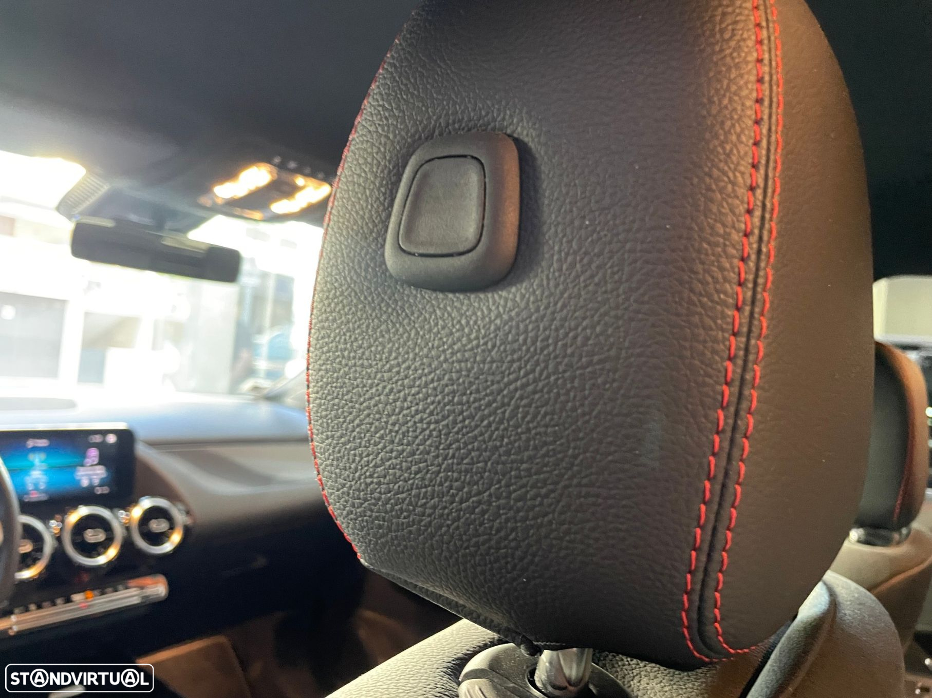 Mercedes-Benz GLA 180 d AMG Line - 36