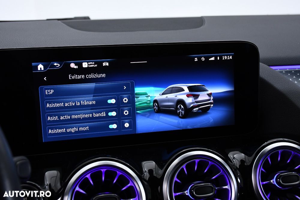 Mercedes-Benz GLA - 22