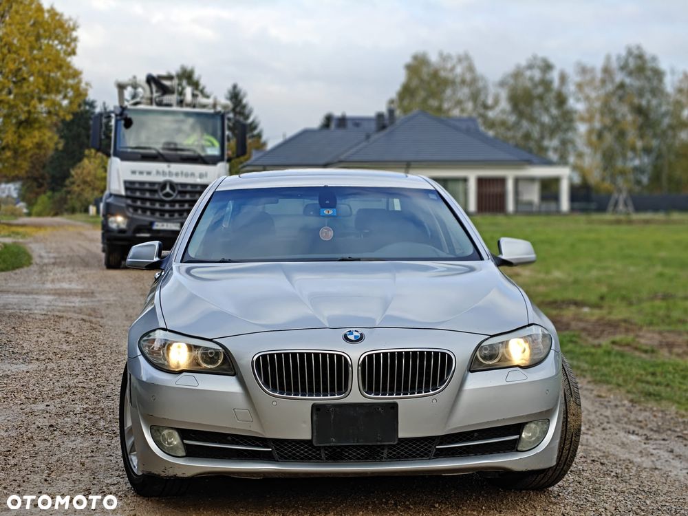 BMW 528I 2011 photo 5