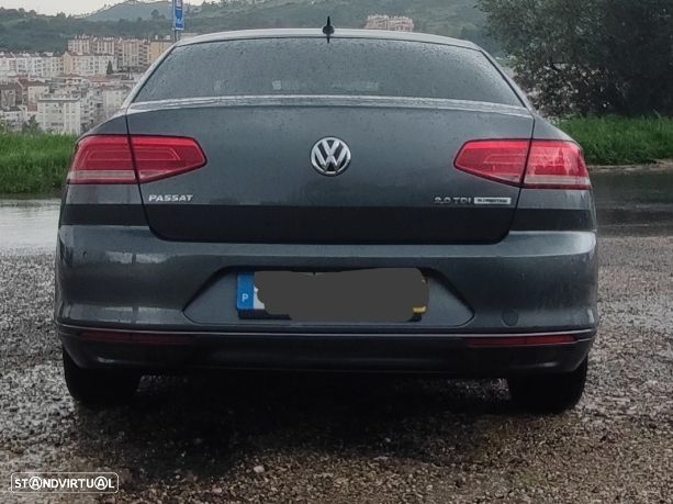 VW Passat 2.0 TDI Confortline - 4