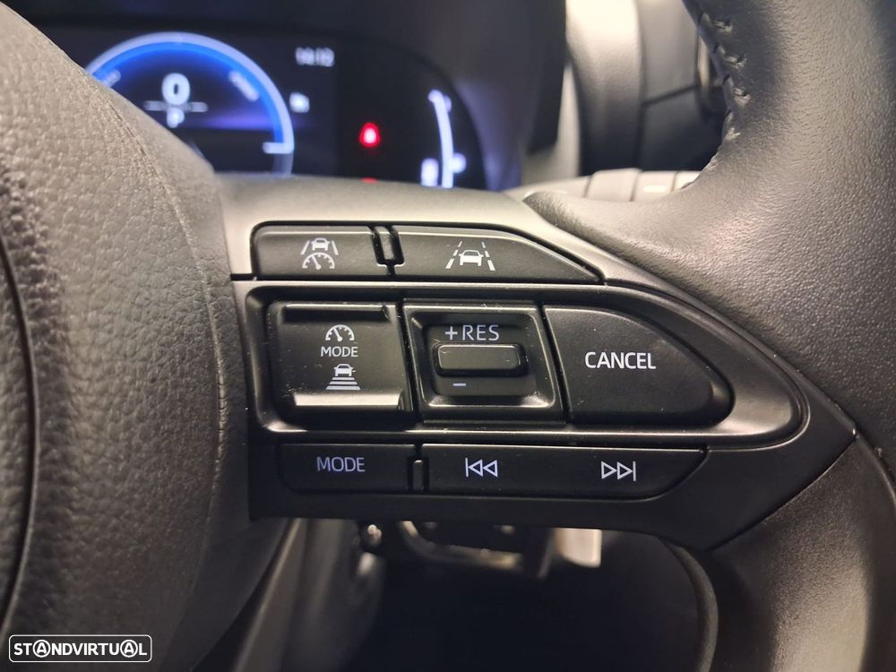 Toyota Yaris Cross 1.5 HDF Comfort Plus - 28