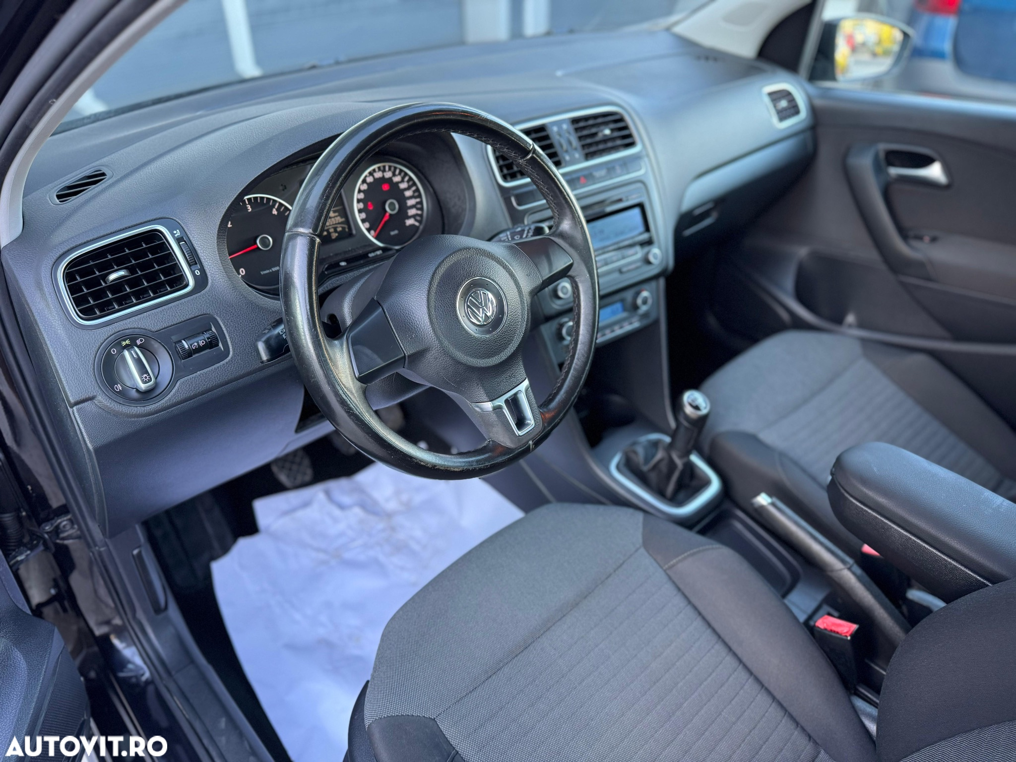 Volkswagen Polo 1.6 TDI DPF Trendline BlueMotion Technology - 5