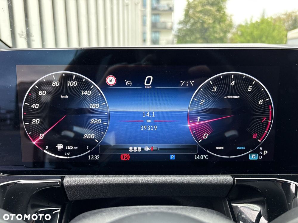 Mercedes-Benz GLA - 14