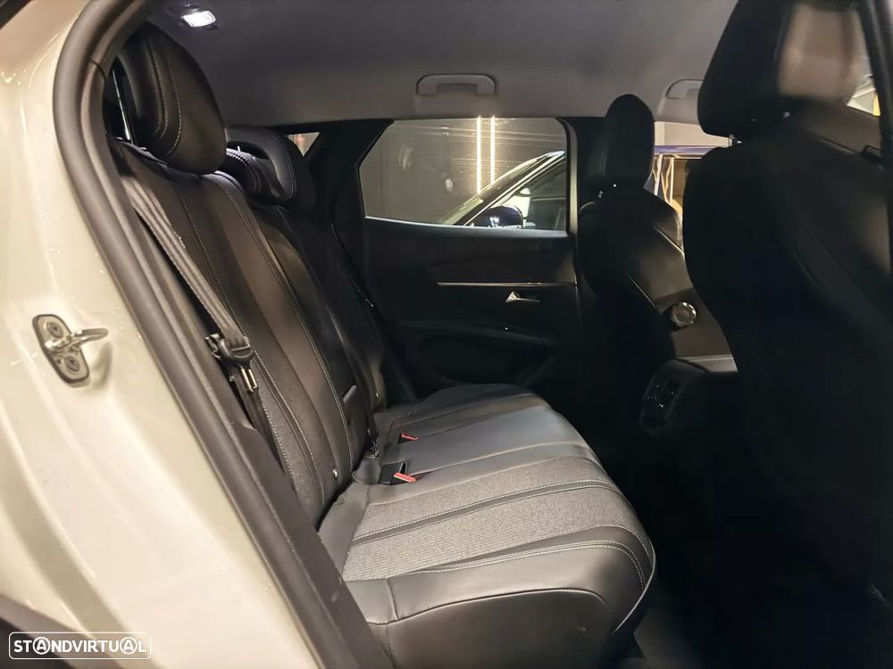 Peugeot 3008 - 25
