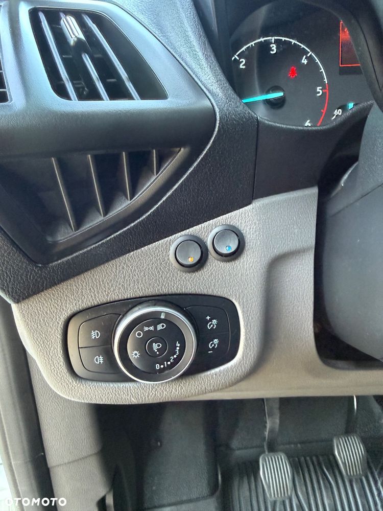 Ford Transit Connect - 34