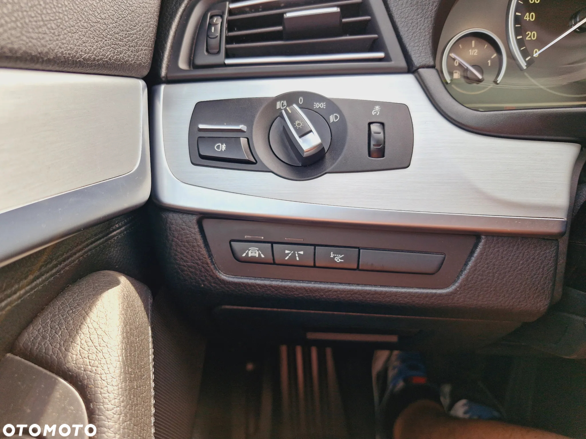 BMW Seria 5 528i xDrive - 20