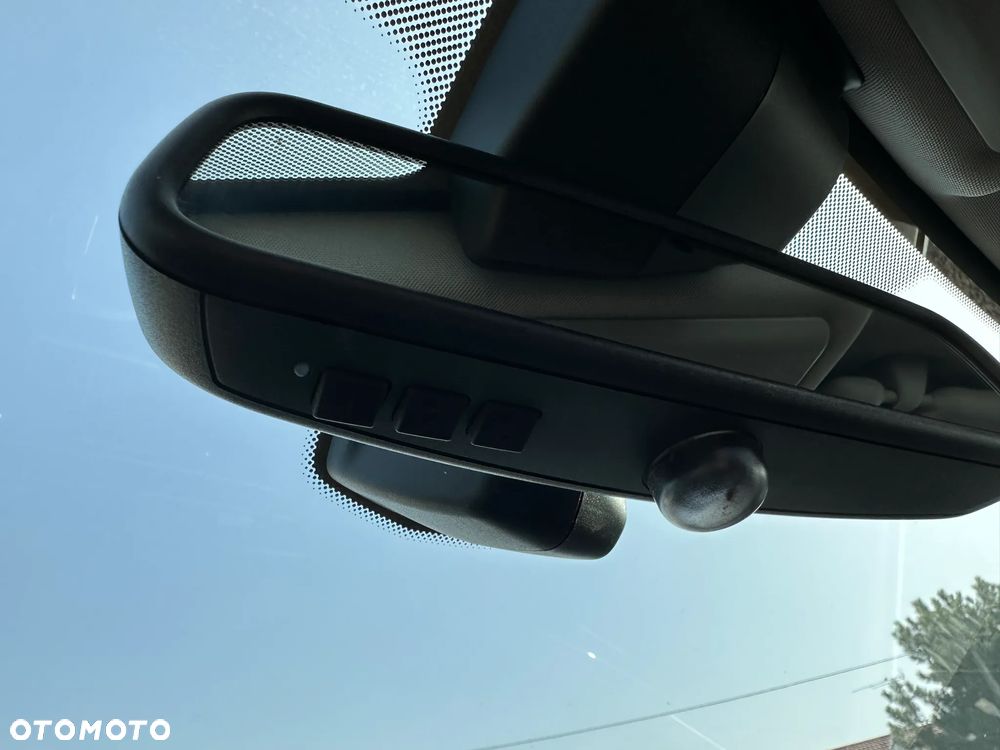 BMW Seria 5 530d xDrive Luxury Line - 37