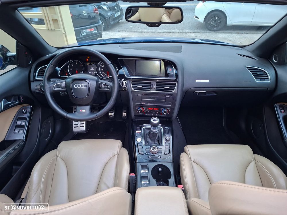 Audi A5 Cabrio 2.0 TDi S-line - 31