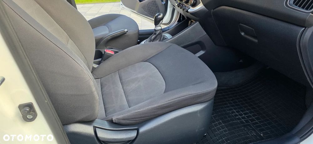 Kia Rio 1.4 crdi Business Line - 10