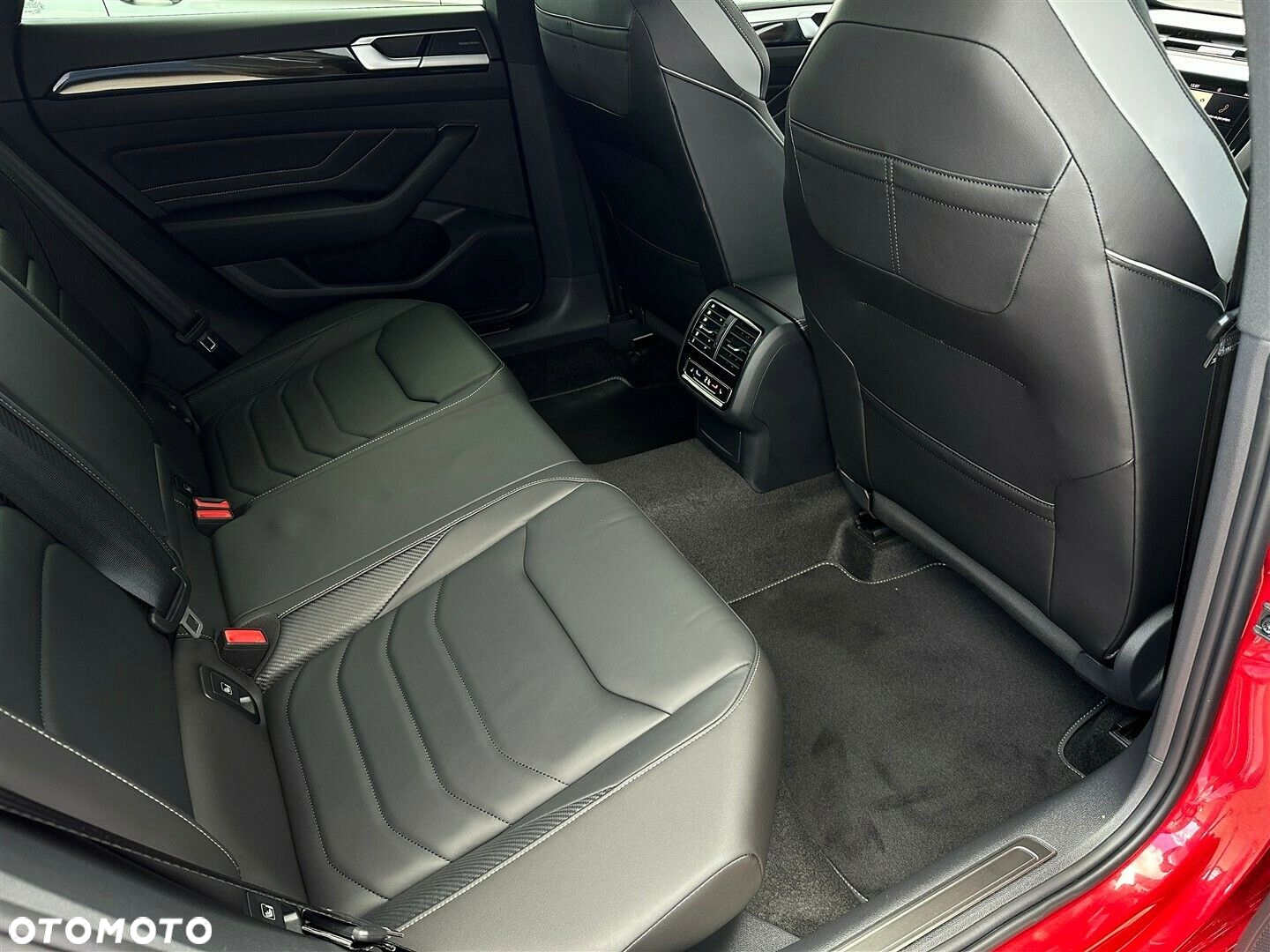 Volkswagen Arteon 2.0 TSI R-Line DSG - 7
