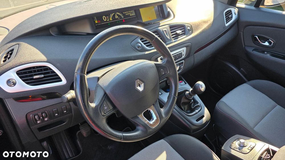 Renault Grand Scenic ENERGY TCe 115 Bose Edition - 5